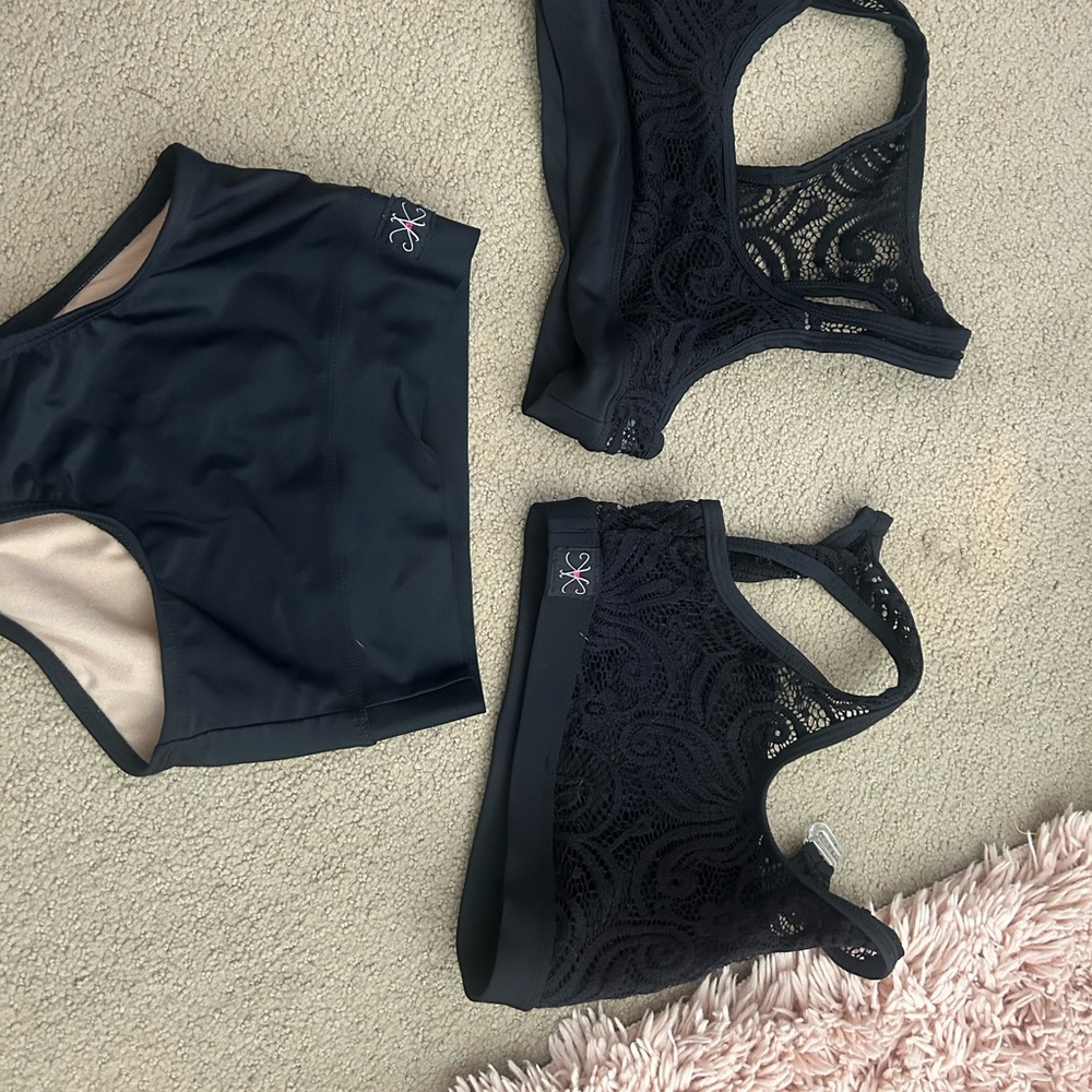 Kandi kouture 2 tops and bottom